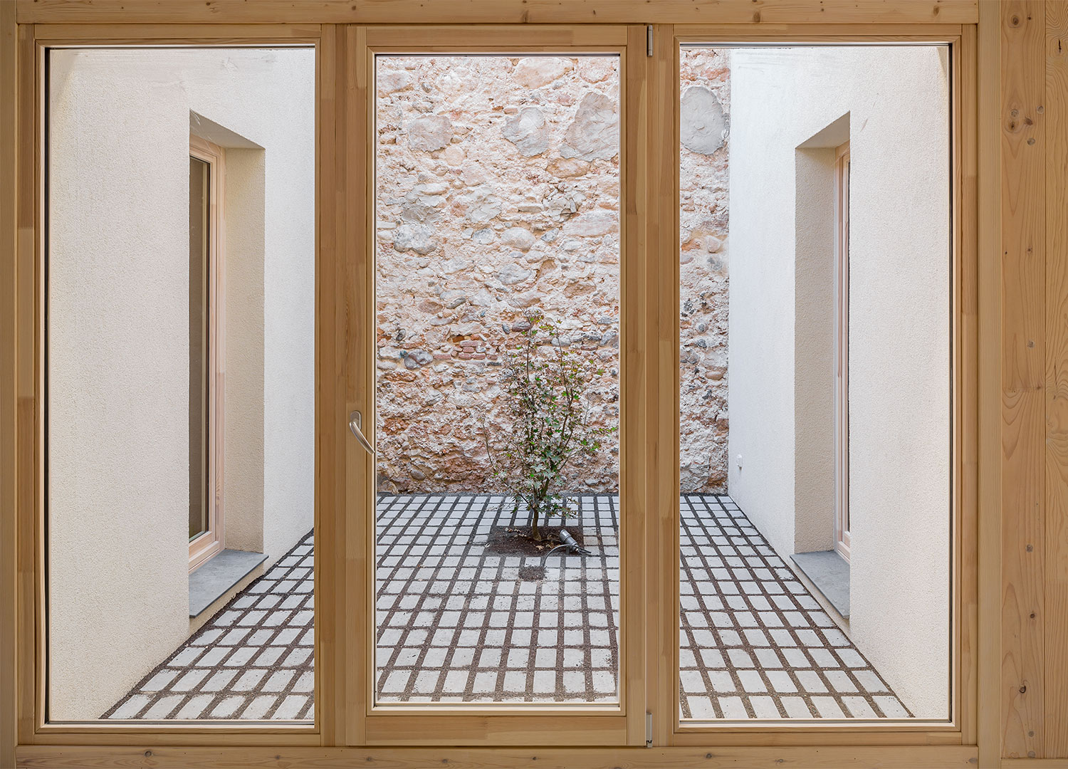 Vista Estudi Arquitectura - Casa de fusta a la ciutat